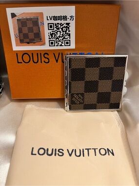 Others Follow Louis Vuitton Style Brown Checker Compact Mirror.